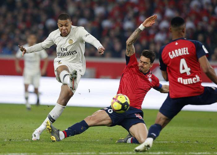 里尔客场胜利，稳坐法甲榜首