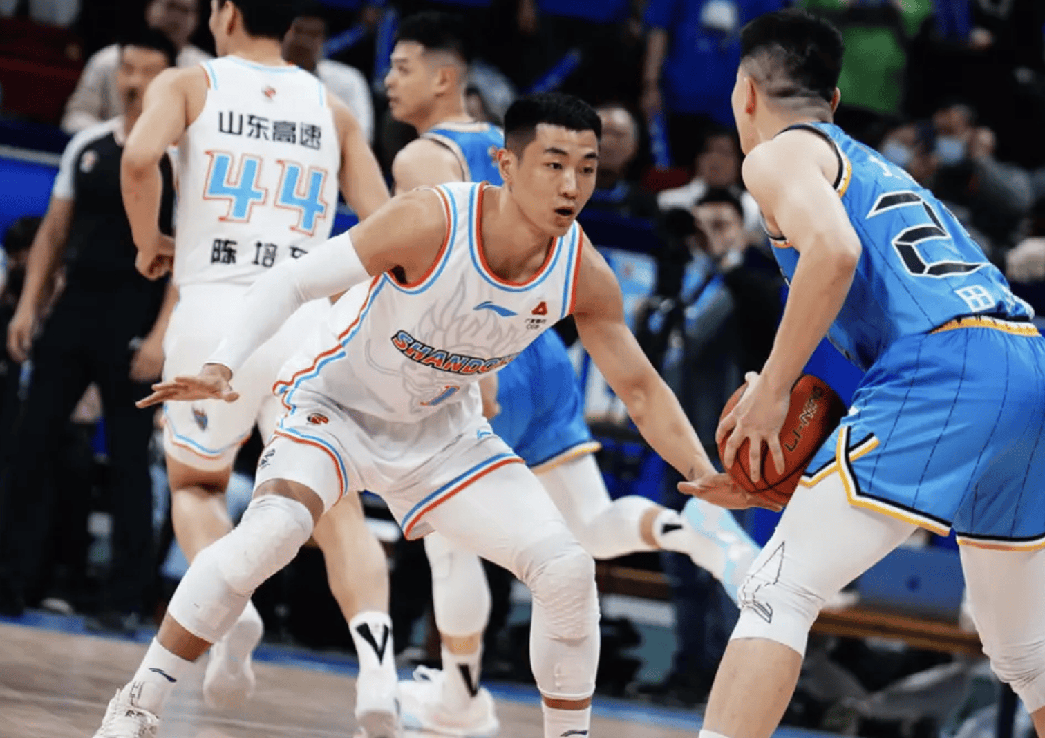 山东男篮全队大爆发，击败天津队取得胜利