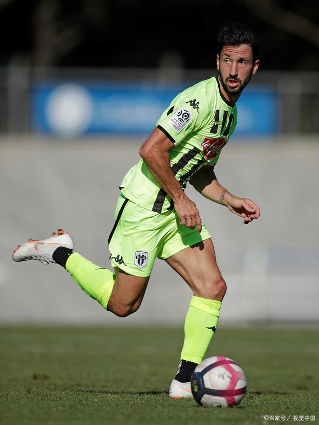 包含比利亚雷亚尔客场大胜，实力提升引人瞩目的词条