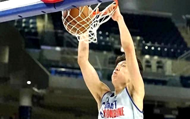  76人对猛龙抢7第4节央视网 